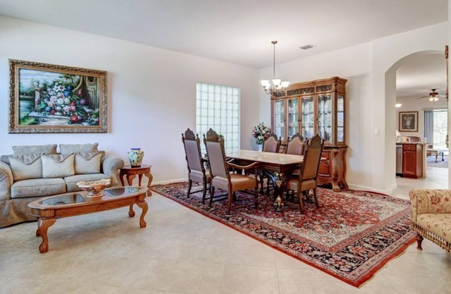 Beautiful 3 Br. Single Family (230366) by Houzlet