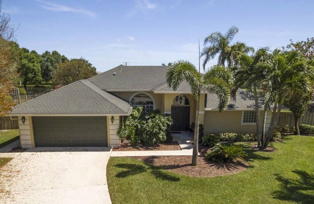 Beautiful 3 Br. Single family (101172) by Houzlet