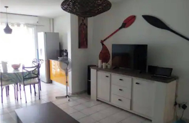 Beautiful 3-star T2 fully equipped opposite Gourbeyre marina