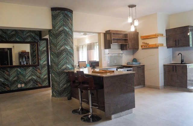 Beautiful 3Bed Apt surrounded by Serene Nature