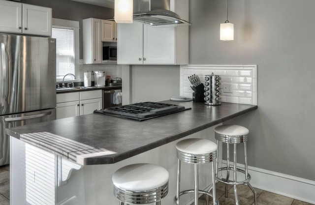 Beautiful 4 bedroom home, Midtown, Sanitized