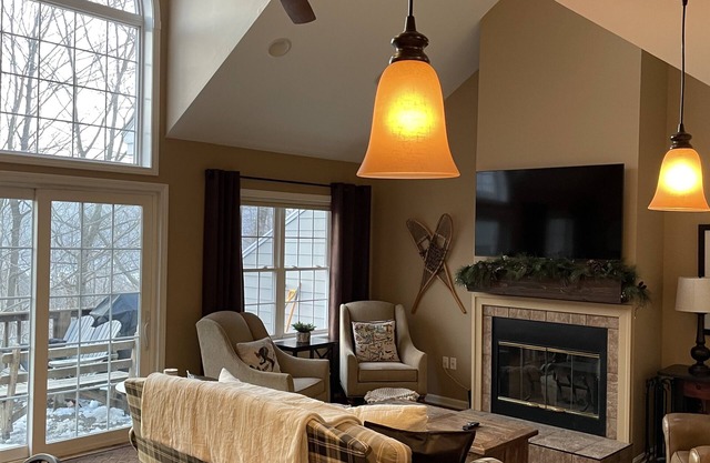 Beautiful 4 Bedroom Townhouse in the Berkshires at Jiminy Peak Resort