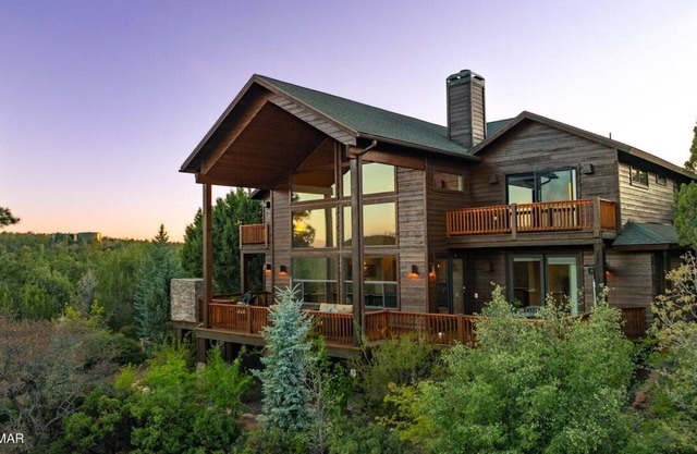 Beautiful 5 Bedroom 3500sf Cabin in Torreon Golf Community in Show Low