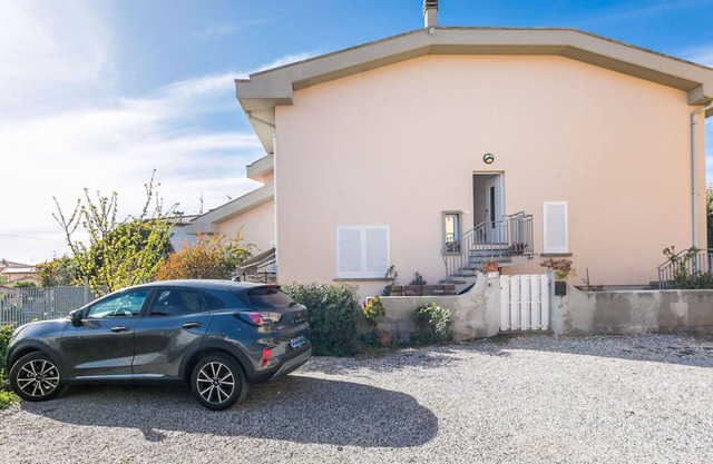 Beautiful apartment for 3 guests with WIFI, A/C, TV, patio and pets allowed