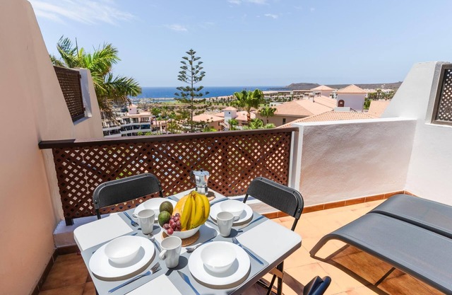 Beautiful Apartment in Golf del Sur with sea views