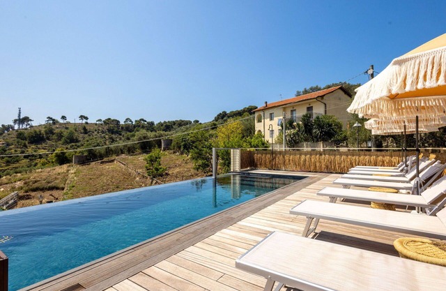 Beautiful apartment for 4 people with A/C, WIFI, pool, TV and terrace