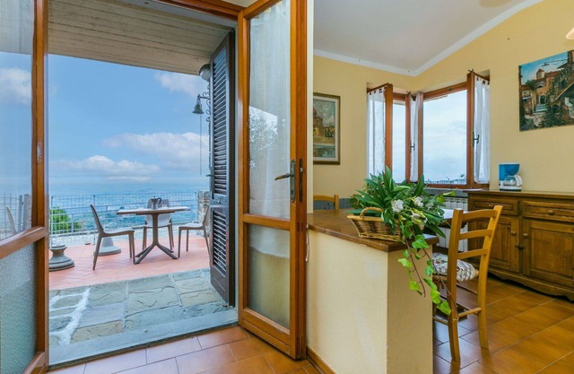 Beautiful apartment for 21 guests with private pool, TV, terrace and parking