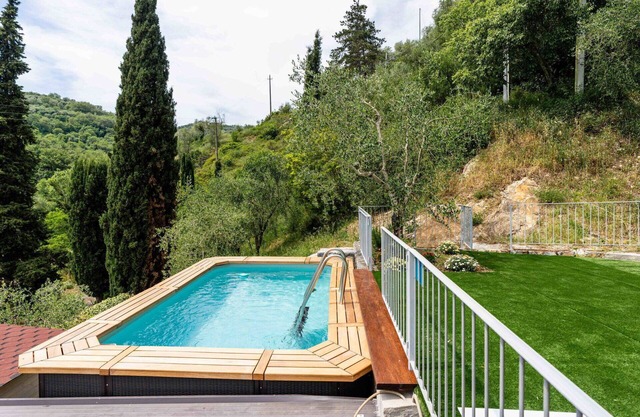 Beautiful apartment for 6 guests with WIFI, pool, patio and pets allowed