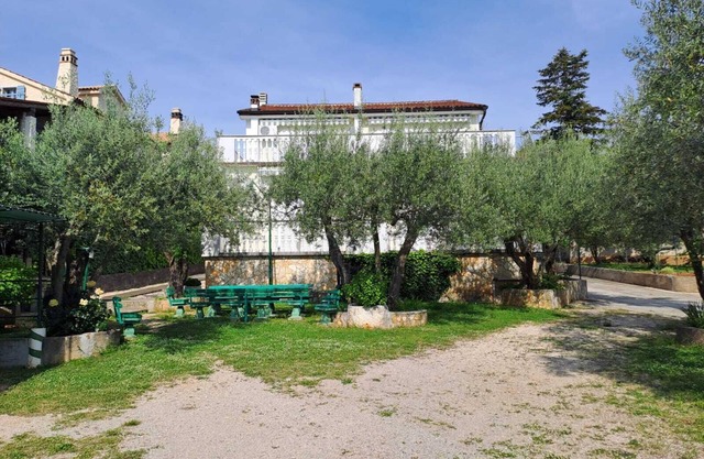Beautiful apartment Berny 1 for 6 persons in a quiet area