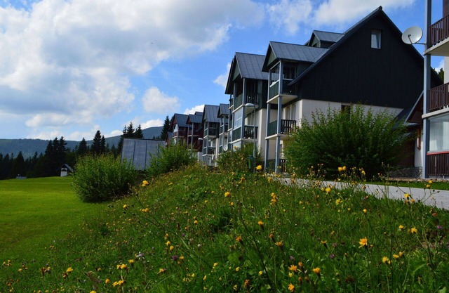 Beautiful apartment for 4 guests with WIFI, TV and balcony