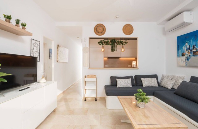 Beautiful apartment for 3 guests with WIFI, A/C, pool, TV and terrace