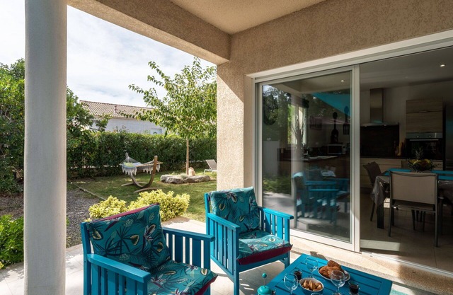 Beautiful apartment for 6 people with A/C, pool, WIFI, TV and patio