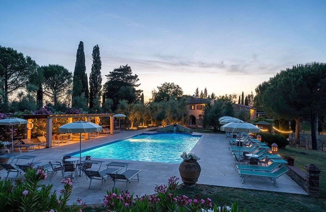 Beautiful apartment for 6 guests with WIFI, pool, A/C, TV, pets allowed and panoramic view