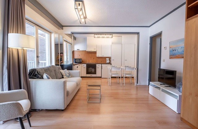 Beautiful apartment for 4 guests with WIFI, TV and balcony