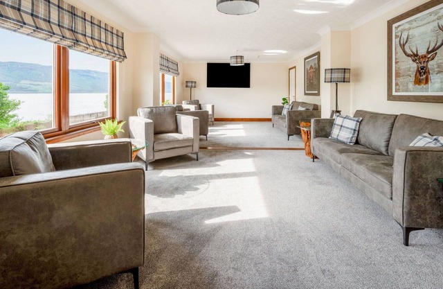 Beautiful apartment for 9 guests with WIFI, TV, pets allowed and parking