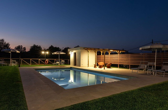 Beautiful apartment in villa for 4 guests with WIFI, A/C, pool, TV and panoramic view