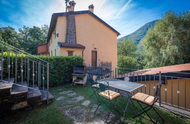 Beautiful apartment for 4 guests with pool, WIFI, TV and pets allowed