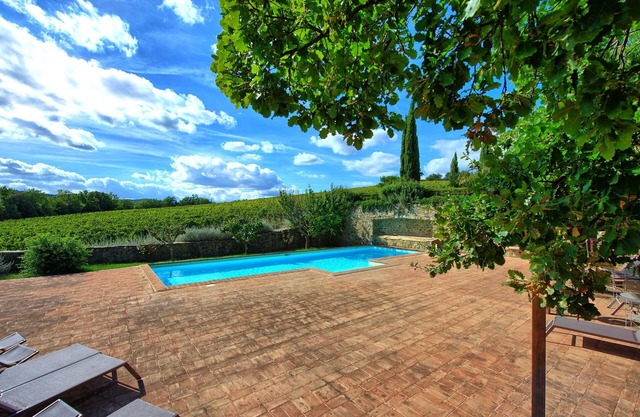 Beautiful apartment for 7 people with A/C, pool, TV, pets allowed and panoramic view