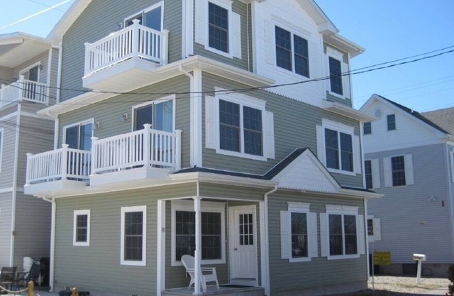 Beautiful beach house on Ocean Block
