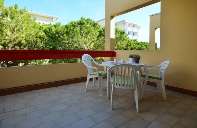 Beautiful Beachside Vacation Flat with Seaview Terrace