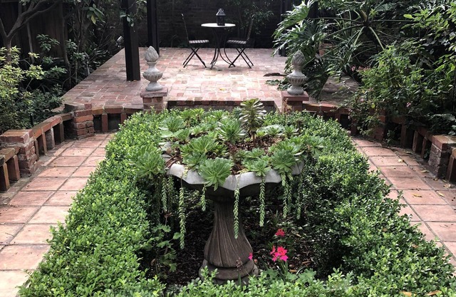 Beautiful Beverly Canyon1 bedroom Retreat with private garden &spacious patio.