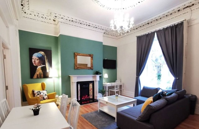 Beautiful Bright Georgian Apartment free WIFI