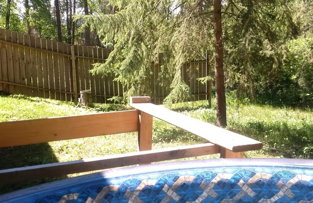 Beautiful Cabin with private hot tub in quiet setting