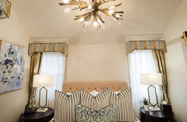 Beautiful Carriage House on a mansion downtown Napa.