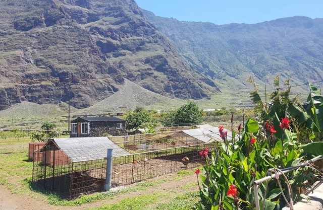 BEAUTIFUL COASTAL HOUSE ON A TRANQUIL ORGANIC FARM