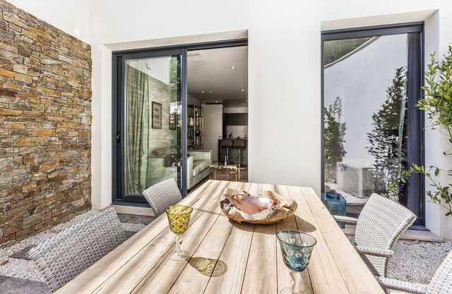 Beautiful Colibri Vert Apartment in La Croix Valmer, close to Saint Tropez