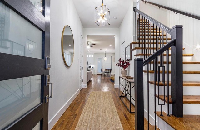 Beautiful Contemporary 4BR near Downtown Dallas