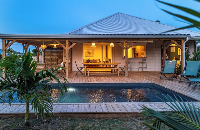 Beautiful creole villa at 150m from the ocean