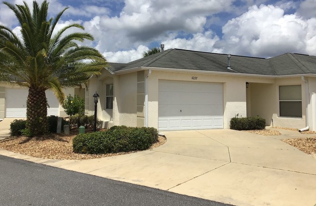 Beautiful Dog Friendly 2/2 Villa w/ BBQ Grill, & FREE WiFi!