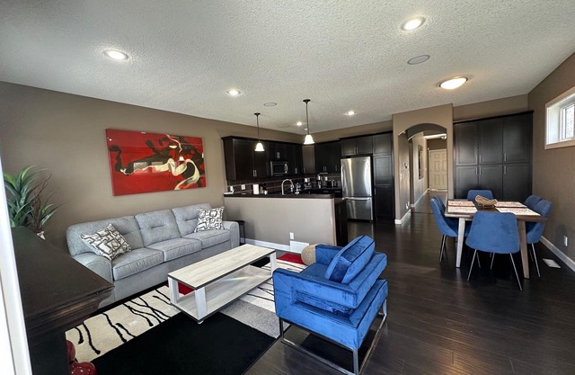 Beautiful Duplex in Red Deer South.