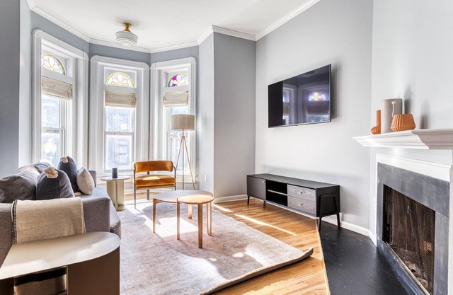 Beautiful Dupont 2BR w/Patio & W/D, steps to nightlife, by Blueground