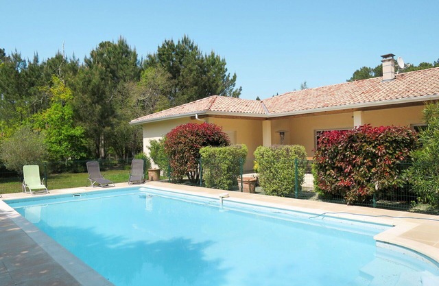 Beautiful private villa for 8 guests with WIFI, private pool, TV, terrace and pets allowed