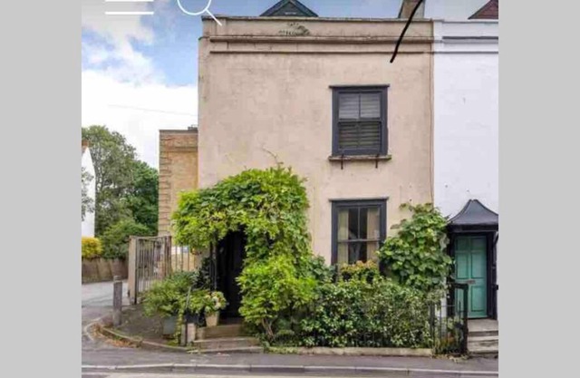 Beautiful Georgian Townhouse in Frome.