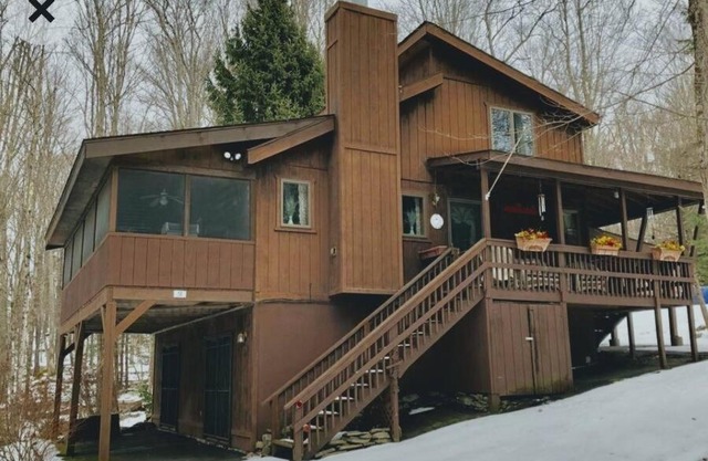 Beautiful getaway 15 min walk to Lake Wallenpaupak