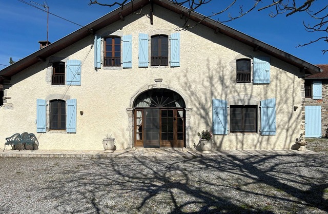 Beautiful Gite with Swimming Pool in Auterrive, South West France