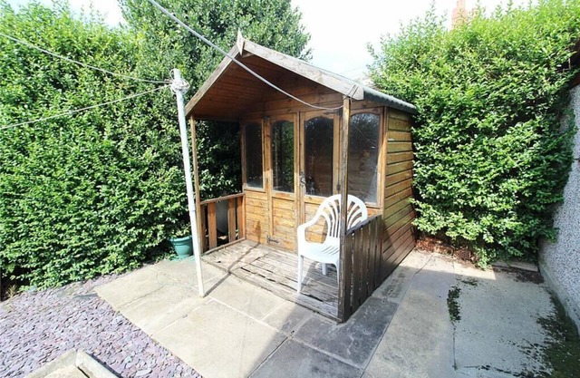 Beautiful Hawkhill 3 bed sleeps 5 Parking & Garden