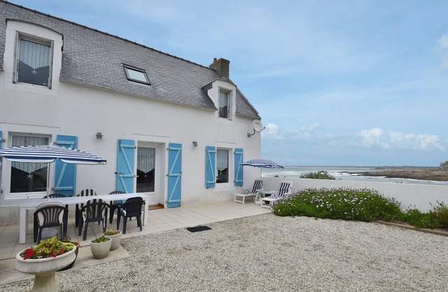 Beautiful holiday home by the sea in Penmarch