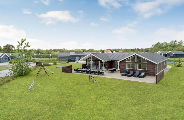 Beautiful home in ålbæk with kitchen