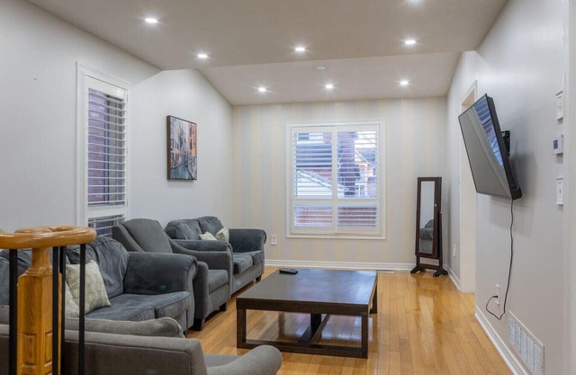 Beautiful Home in Central Local