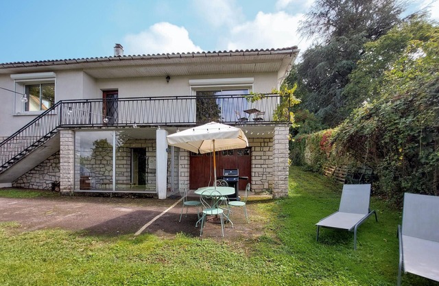 Beautiful home in Confolens with WiFi