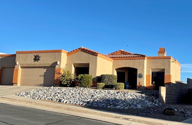 Beautiful home in Oro Valley with Pool and Catalina mt views