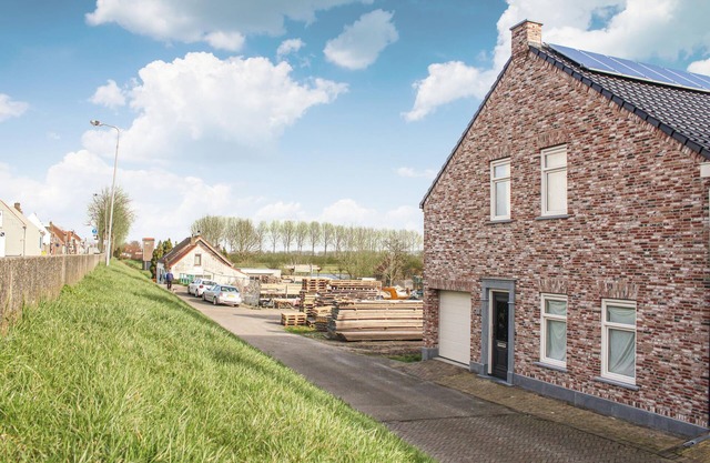 Beautiful home in Stavenisse with sauna