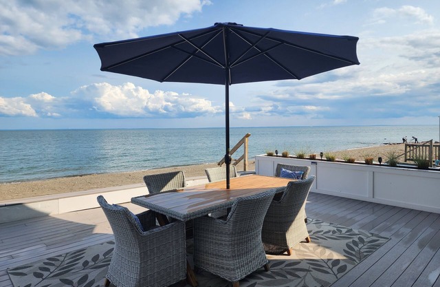 Beautiful home on private beach, sleeps 11! Bring your family and friends!