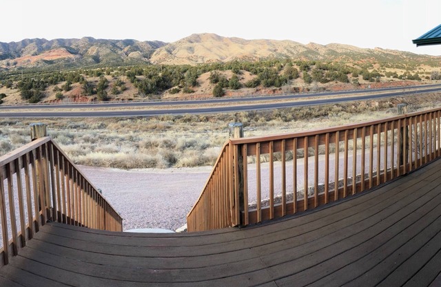 Beautiful Home only 5 Minutes from Royal Gorge Bridge, Rafting, Ziplines & More