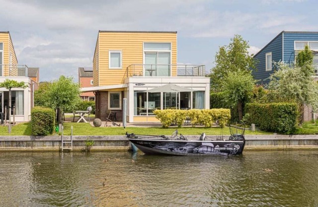 Beautiful home with roof terrace and a view of the water.