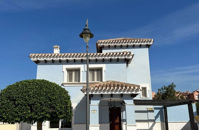 Beautiful homely Villa with Pool, air con and Wi-Fi on Mar Menor Golf Resort.